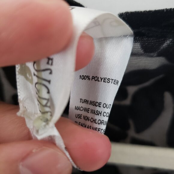 Endless Designs Woman Black Velvet Floral Pattern Sheer Lightweight Poncho - Picture 7 of 13